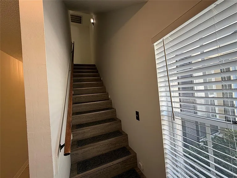 850 E Lime St #7 — Photo 17