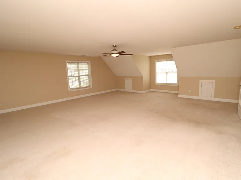36 W Trafalgar Ct — Photo 32