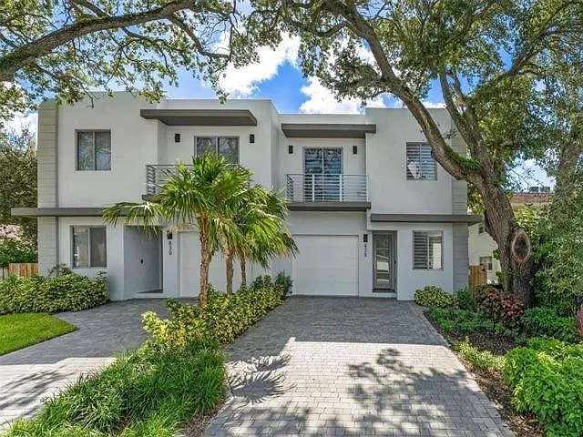 828 SW 30th St