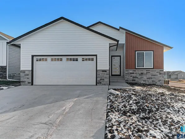 1701 E 70th St N, Sioux Falls, SD 57104