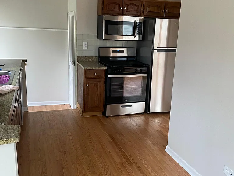 526 S Berkley Ave — Photo 9