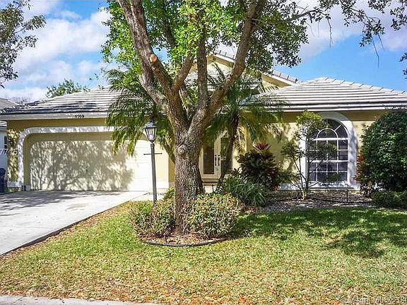 2nd image of 5709 NW 48th Ct