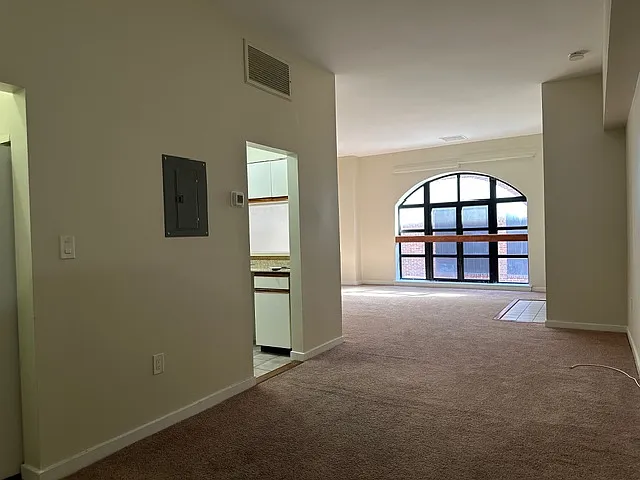 Monument Place Apartments — Photo 8