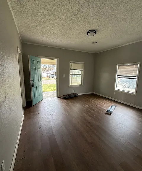 319 N McKinley Ave — Photo 2