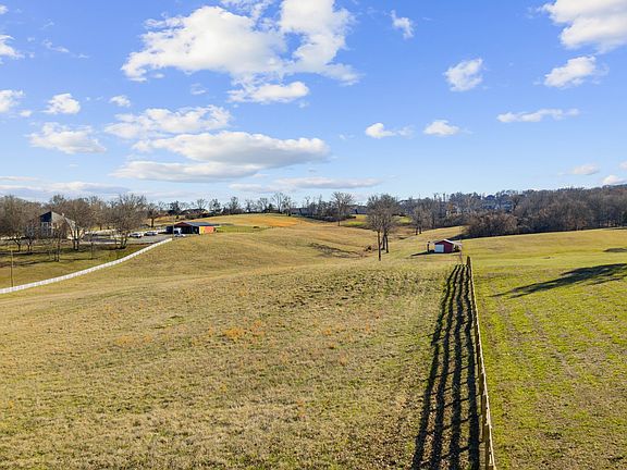 5th image of 2764 Horn Springs Rd