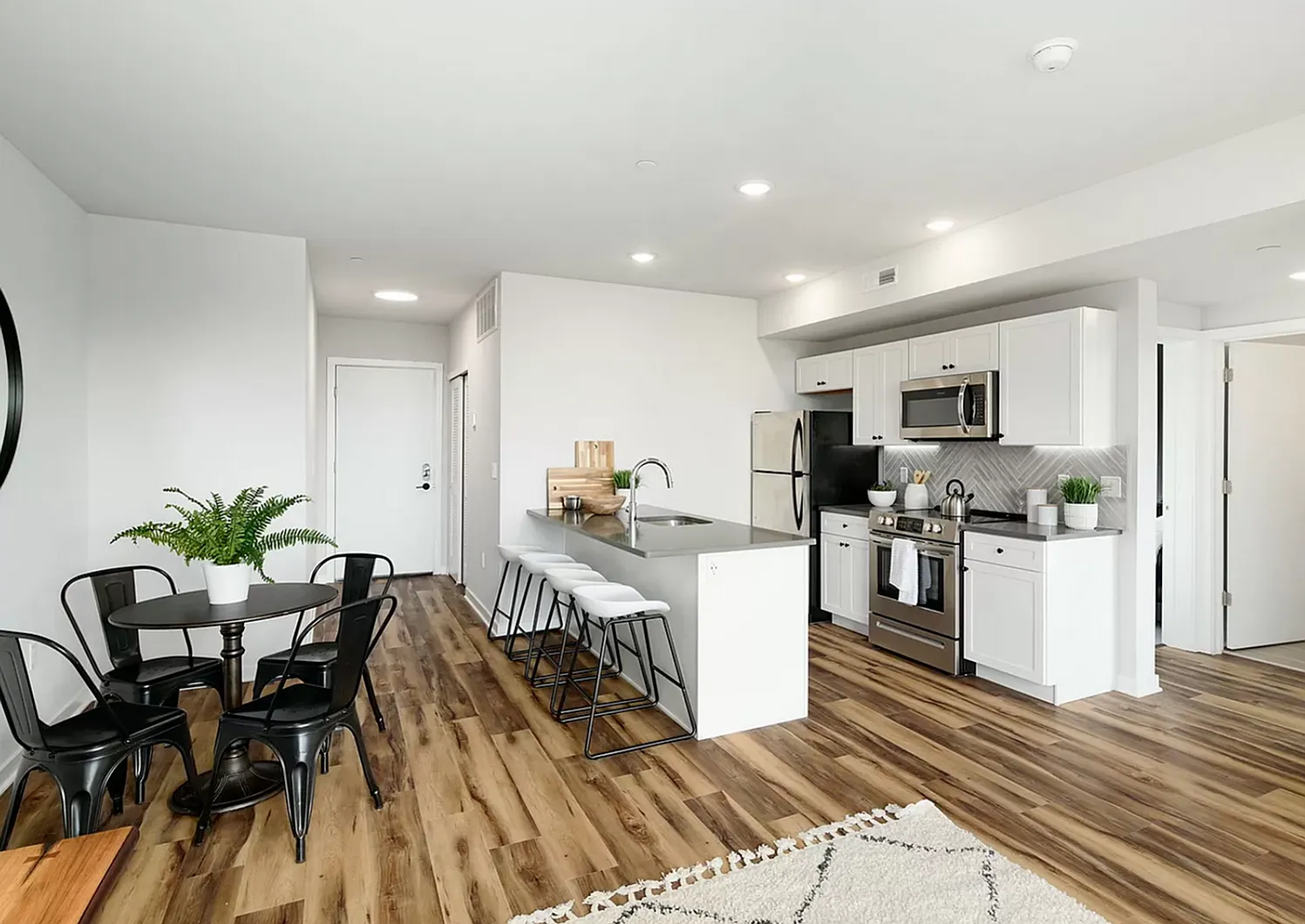 171 W. Berks St. — Photo 4