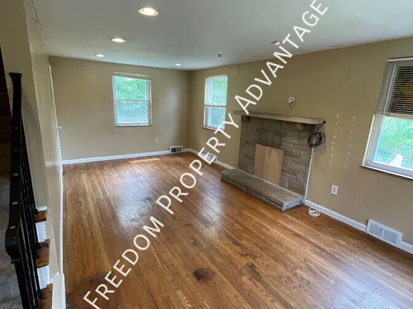 11843 Joan Dr, Pittsburgh, PA 15235