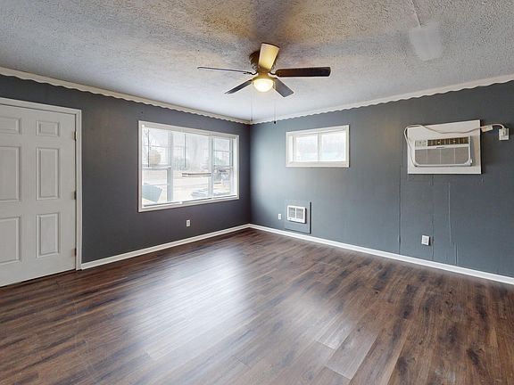 2nd image of 1511 Ewell Ave