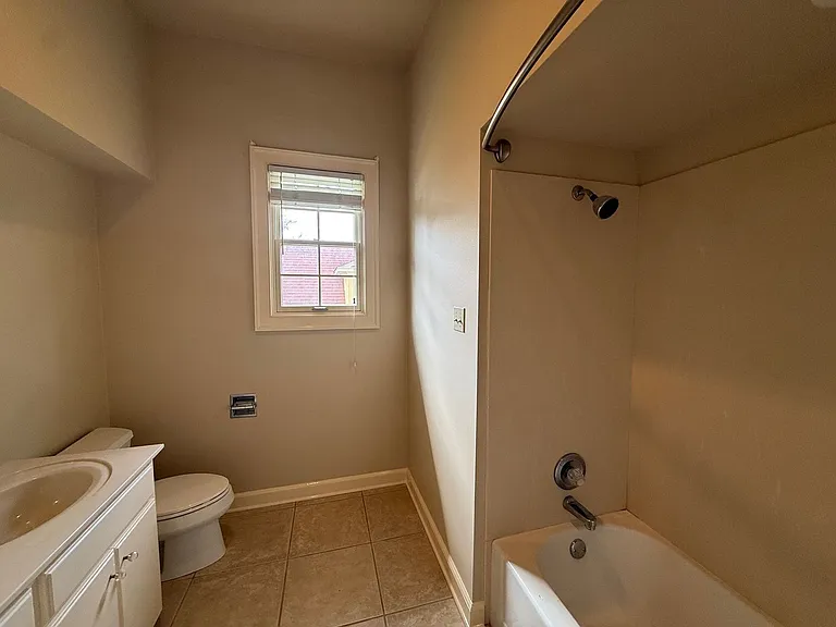 200 Ridgeway Dr — Photo 17