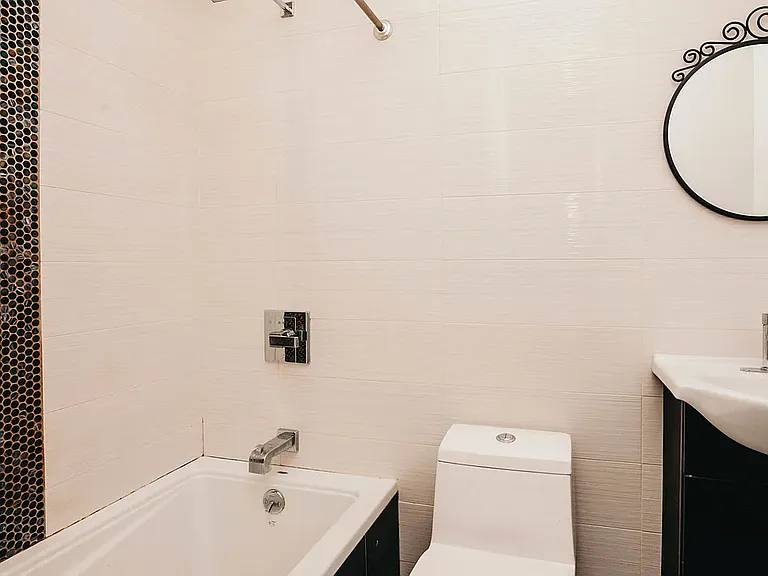 330 Harman St #1L — Photo 18