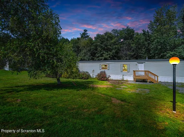 147 Buckingham Hts, Moscow, PA 18444