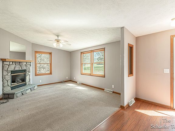 2nd image of 4595 Murray Lake Ave NE