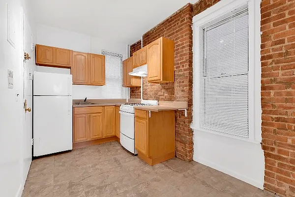 Rented by Cooper & Cooper Real Estate | media 20