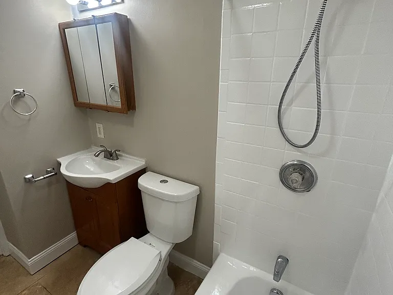 6423 Mayflower Ave — Photo 7