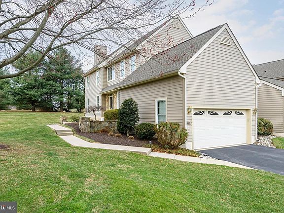 3rd image of 447 Homestead Dr #81-A