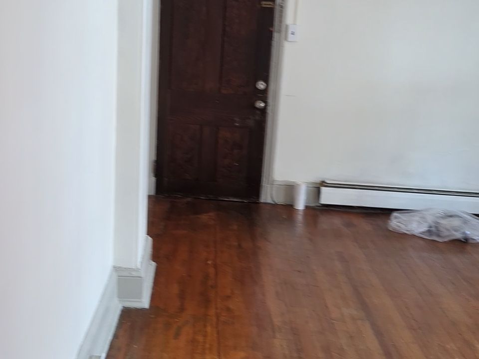 2nd image of 20 W Market St APT 1