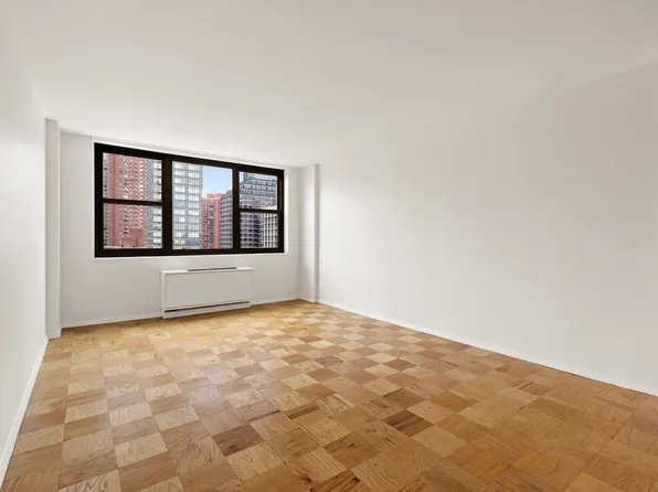 340 East 93rd Street image 1 of 10