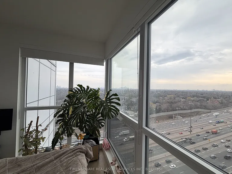 27 McMahon Dr #2203 — Photo 7