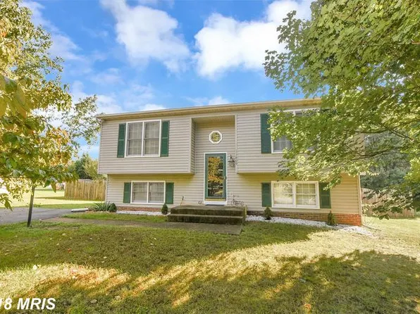 11809 Cherrywood Dr, Locust Grove, VA 22508