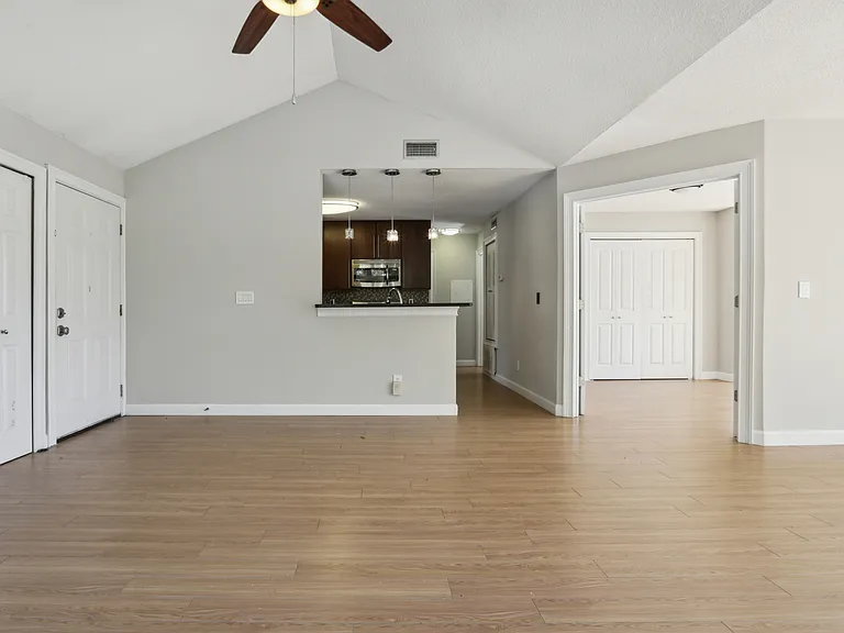 1007 Sandy Lane Dr — Photo 23