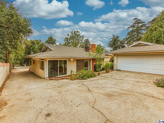 3rd image of 627 E Altadena Dr