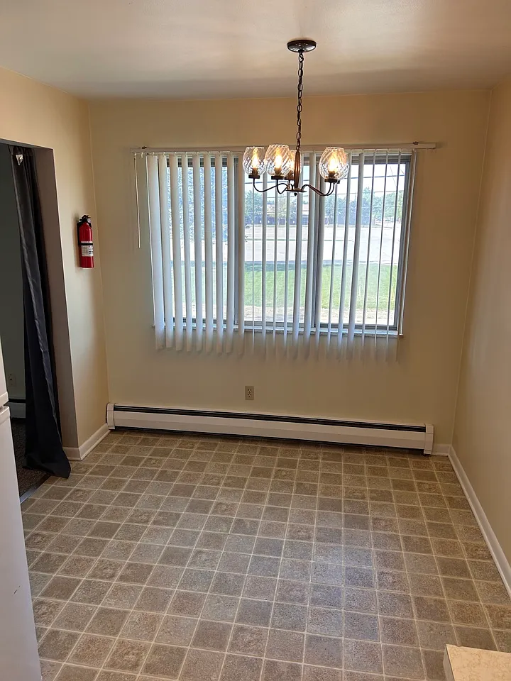 2 bed, 850 sqft, $750 — Photo 3