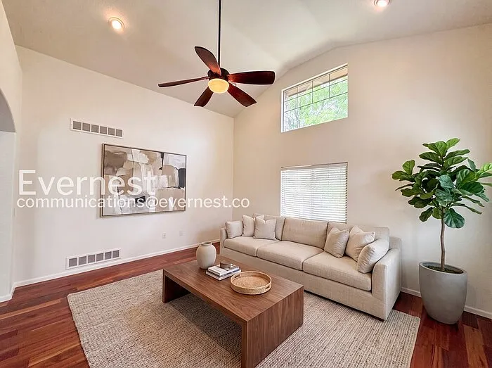 3 bed, 3.0 bath, 2718 sqft, $2,850 — Photo 2