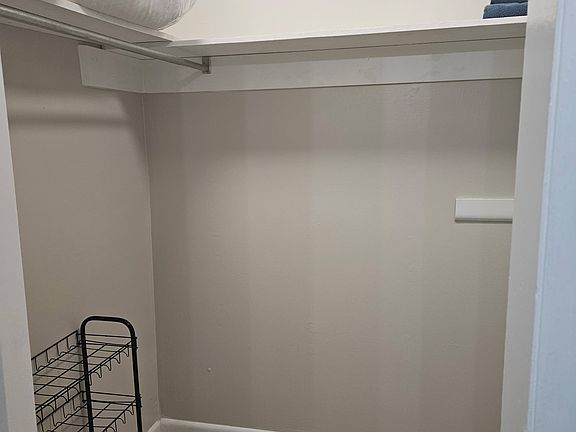 4th image of 317 Westwood Dr