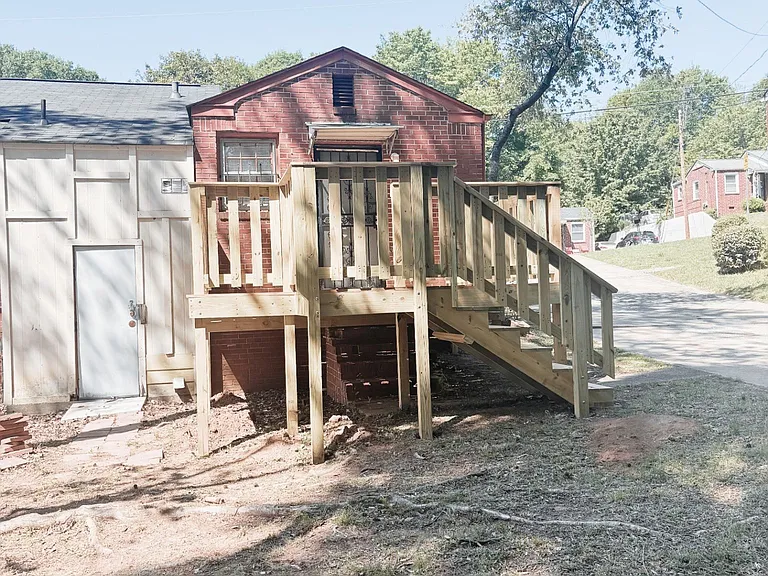 1780 Cahoon St SW — Photo 4