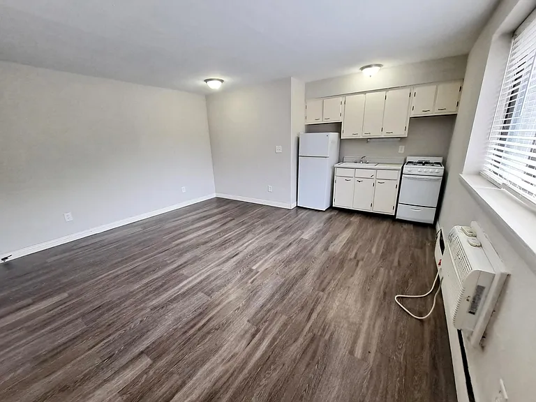 214 Place Apartments — Photo 45