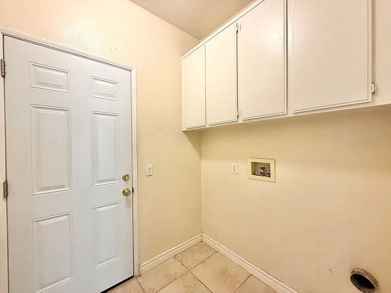 983 Sarazen St — Photo 14