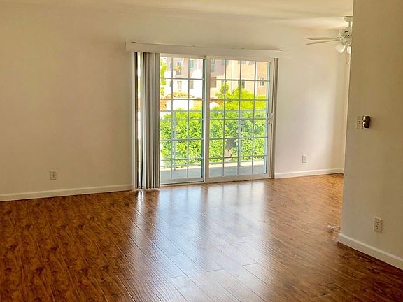 2nd image of 1010 N Crescent Heights Blvd APT 7