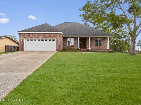 670 Mulberry Dr, Biloxi, MS 39532