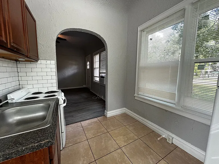 Stetson Apartments — Photo 4
