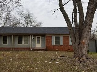 2004 Cheltenham Ct, Greensboro, NC 27407