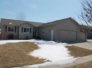 406 Tessa Ave, Hartford, SD 57033