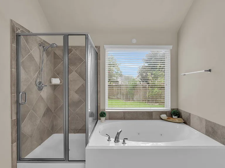 12938 Buchanan Oaks Ln — Photo 24