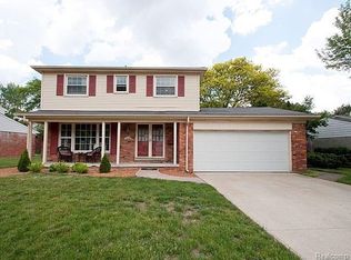 15150 Farmbrook Dr, Plymouth, MI 48170
