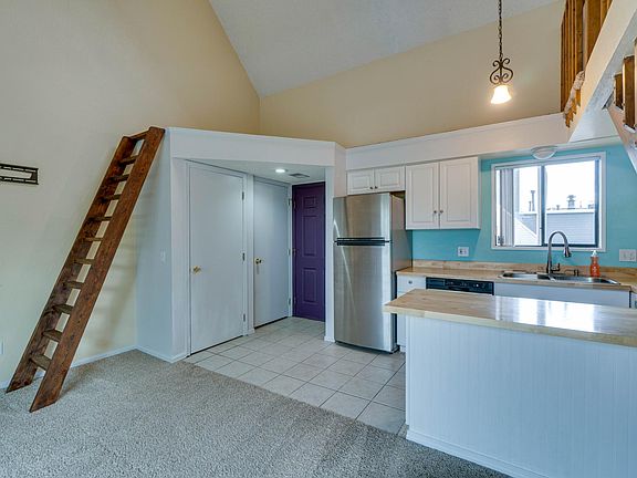 Entry way & kitchen