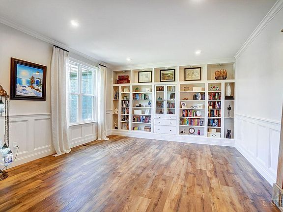 5th image of 7093 Hawks View Ct
