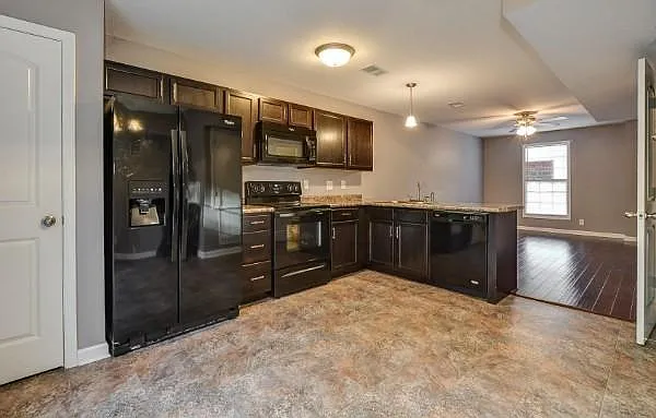 2256 McCormick Ln #C — Photo 11