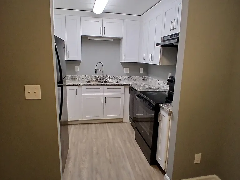 3485 Ridgeway Ct NW #4 — Photo 3