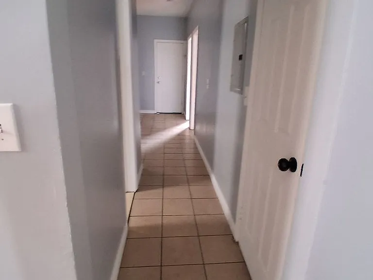483 Avon Ave — Photo 11