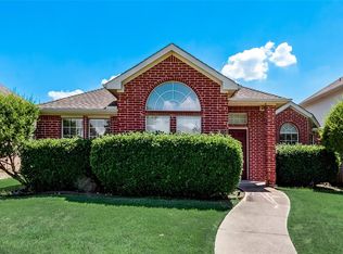 2156 Chapman Dr, Carrollton, TX 75010