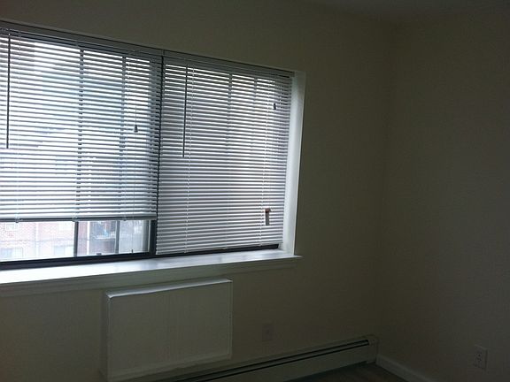 3rd image of 13518 37th Ave APT 2B