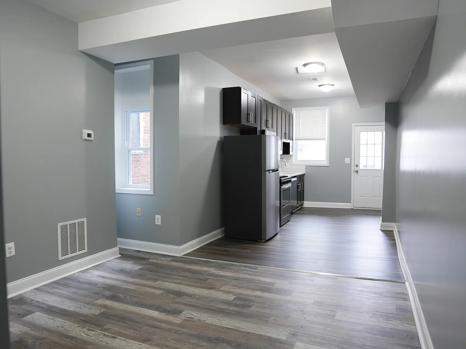3 bed, 2.0 bath, $1,700 — Photo 2