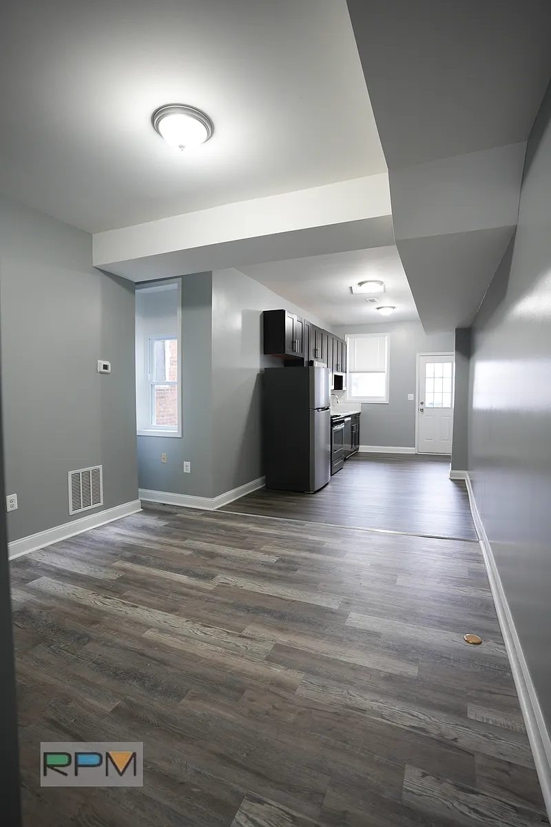 Building Photo - 2120 N Fulton Ave