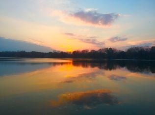 980 E Shore Dr, Fox Lake, IL 60020
