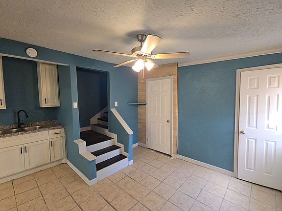 5th image of 9010 Linda Vista Rd #B