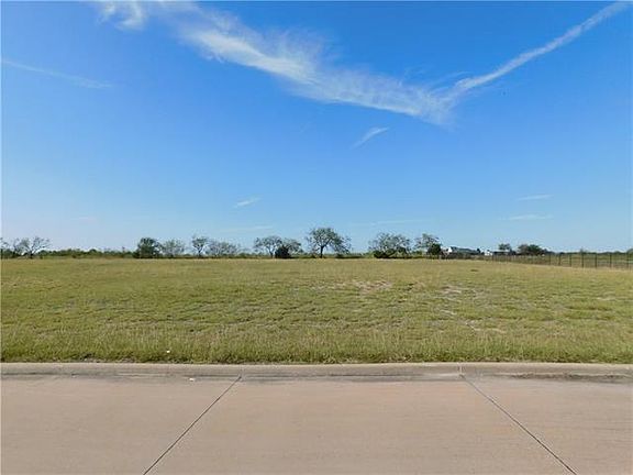 2nd image of 1000 Estate Dr